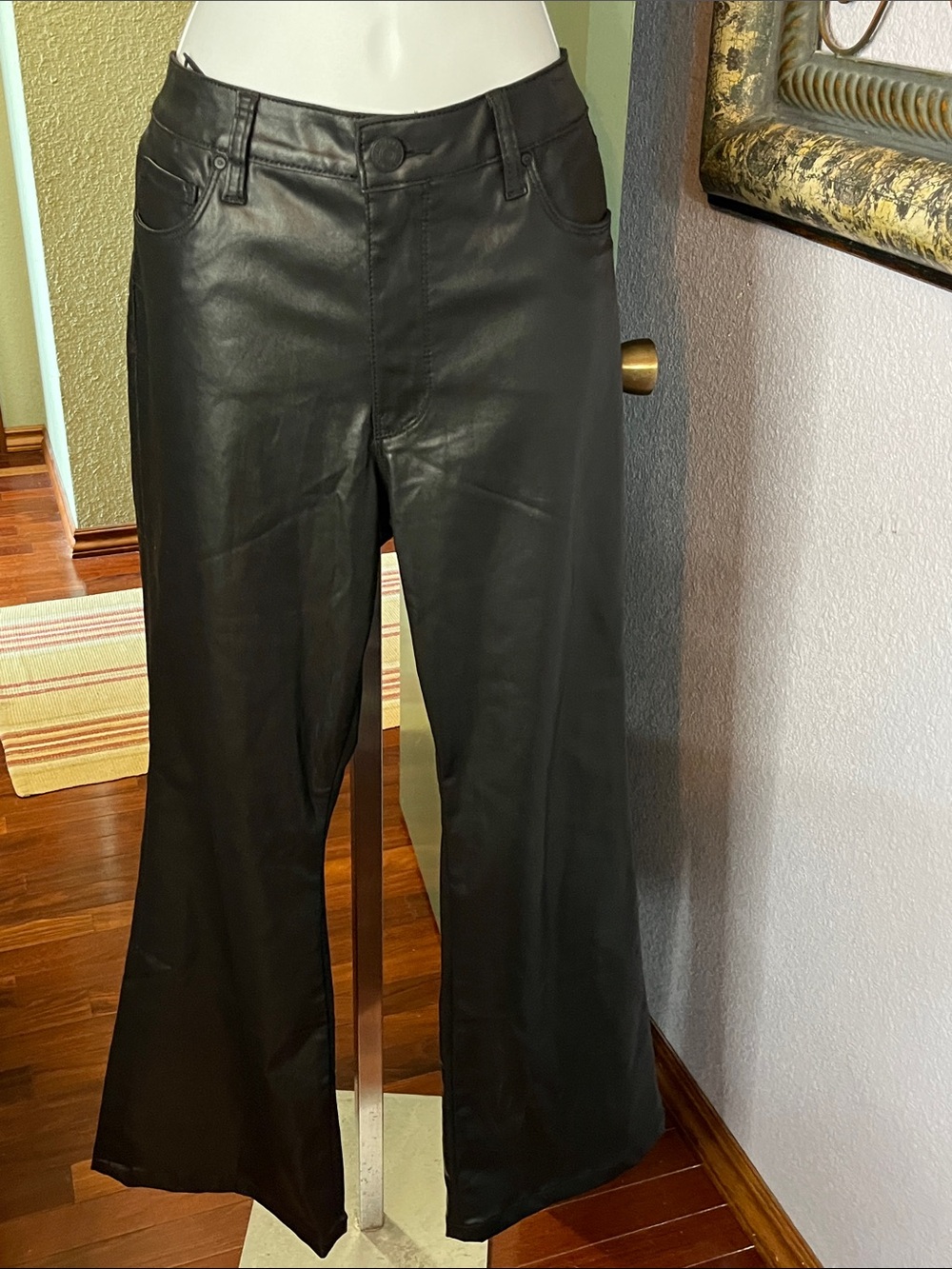 Kut from the Kloth Black Faux Leather Wide-Leg Jeans Sz 10P